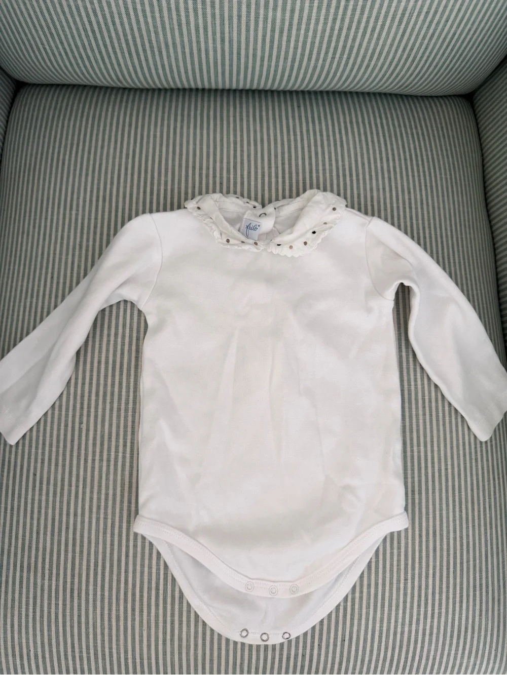 Frilo White Long-Sleeve Baby Bodysuit with Neutral Embroidered Collar